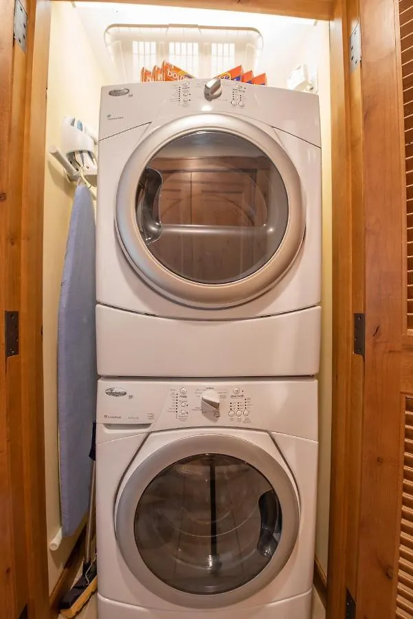 Slopeside Unit With Kitchenette Apartment *