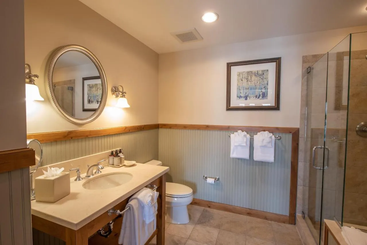 Updated 1 Bedroom In Mountaineer Square *
