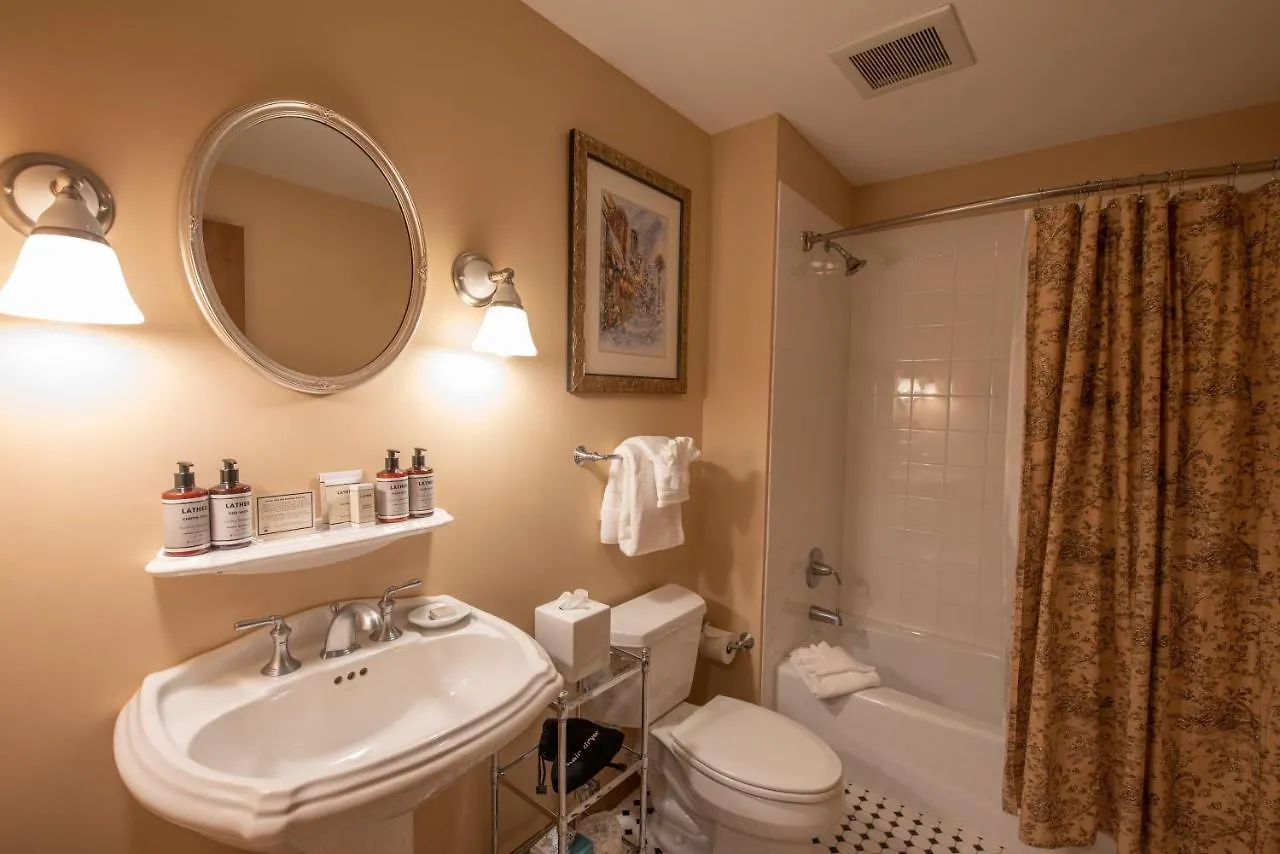 Apartment Updated 1 Bedroom In Mountaineer Square
