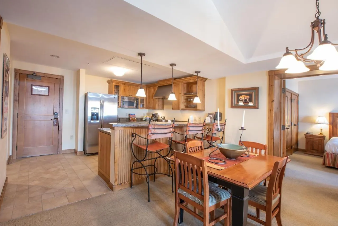 Floor 2 Bedroom In Mountaineer Square- Slopeside