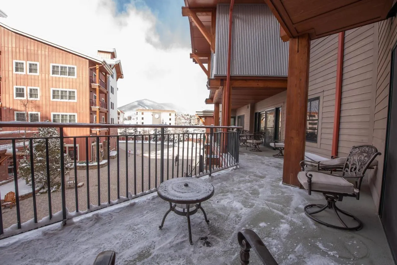 Apartment Slopeside Unit With Kitchenette *