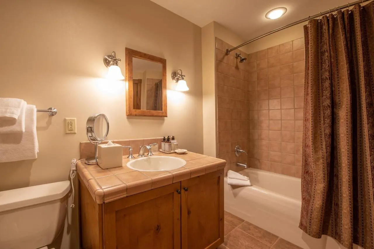 Floor 2 Bedroom In Mountaineer Square- Slopeside * Crested Butte