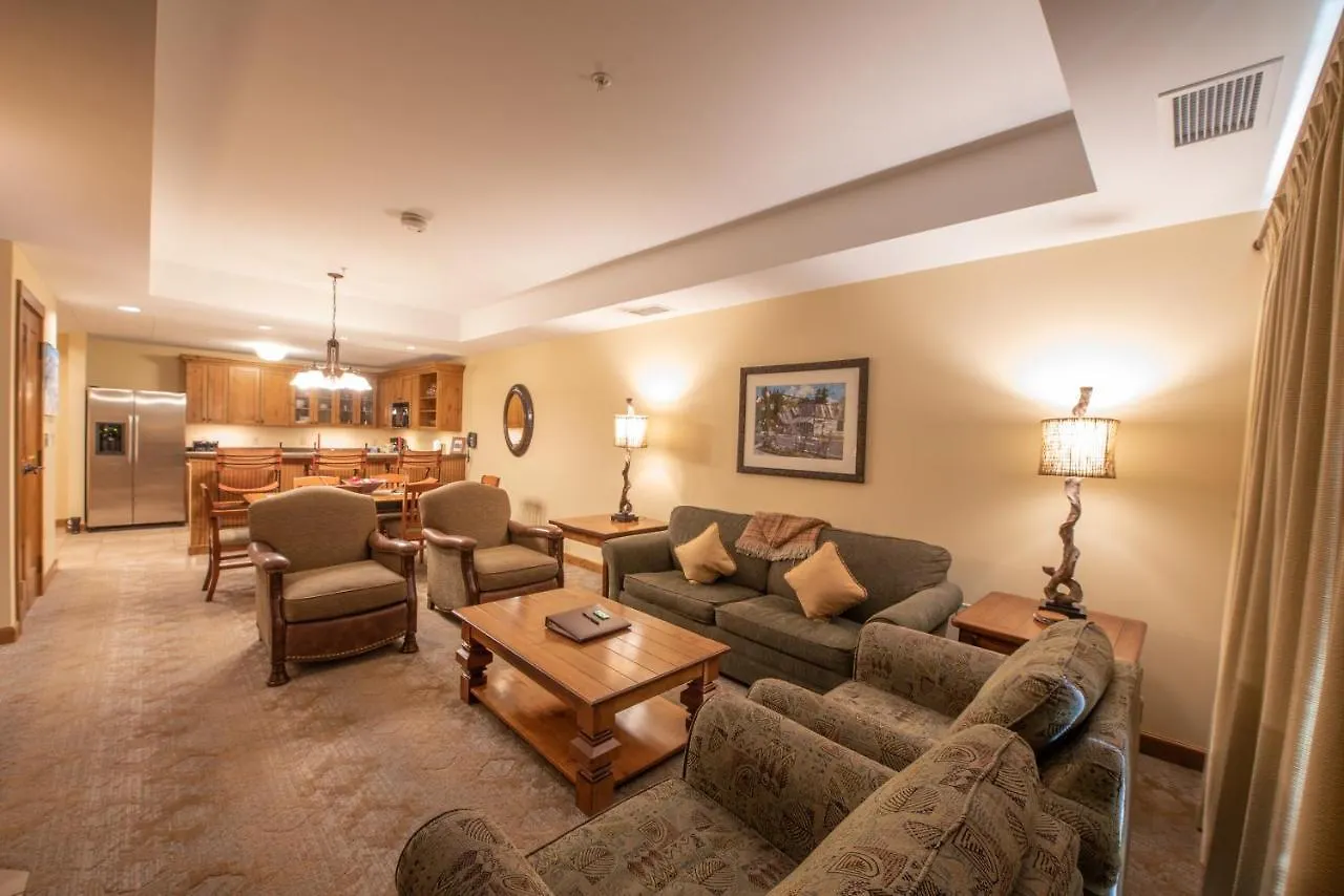Comfortable & Spacious 2 Bedroom Unit In Mountaineer Square Apartment *