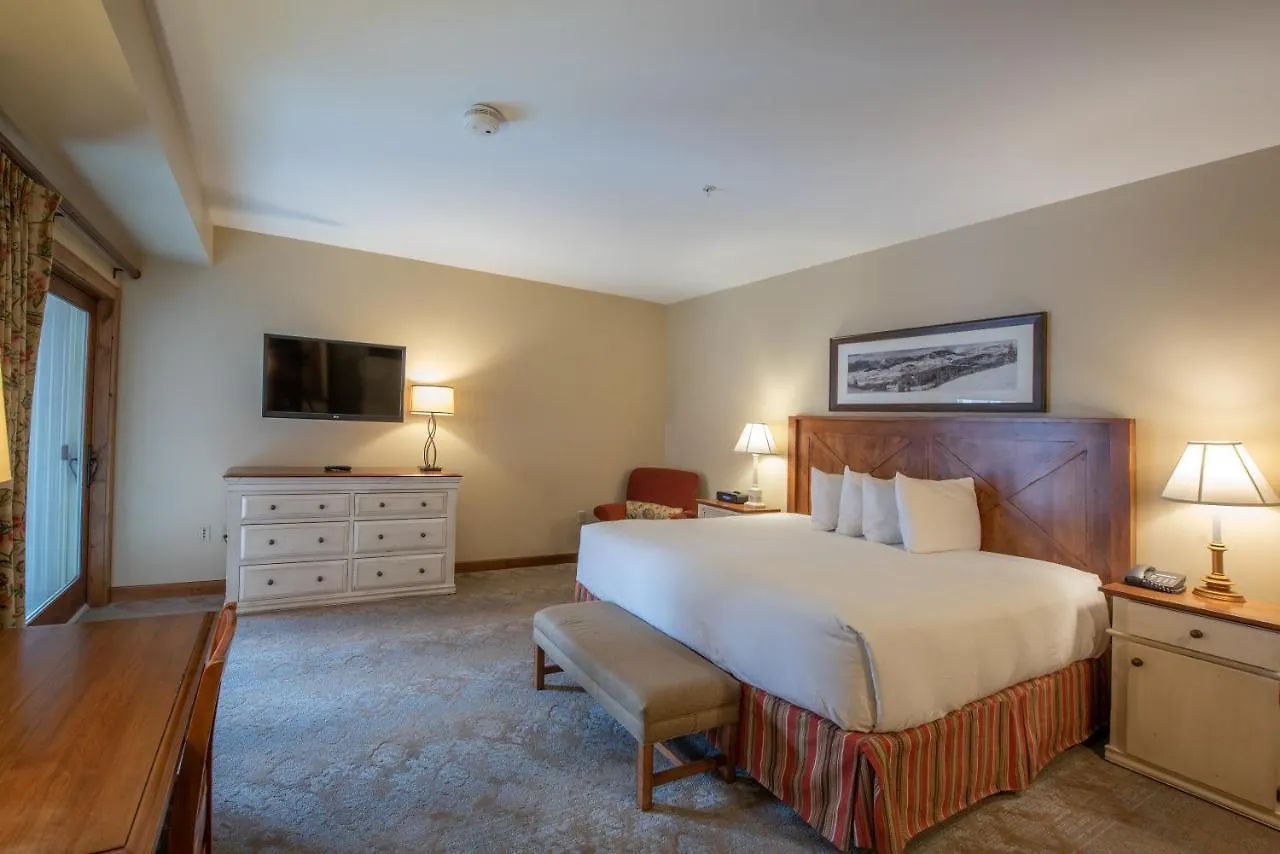 Comfortable & Spacious 2 Bedroom Unit In Mountaineer Square Apartment