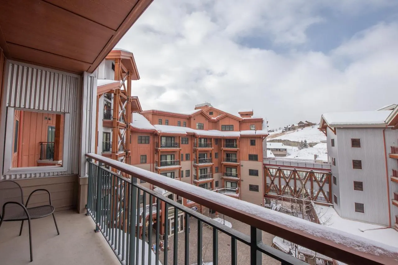 Apartment Large 3 Bedroom 4 Bathroom In Mountaineer Square *