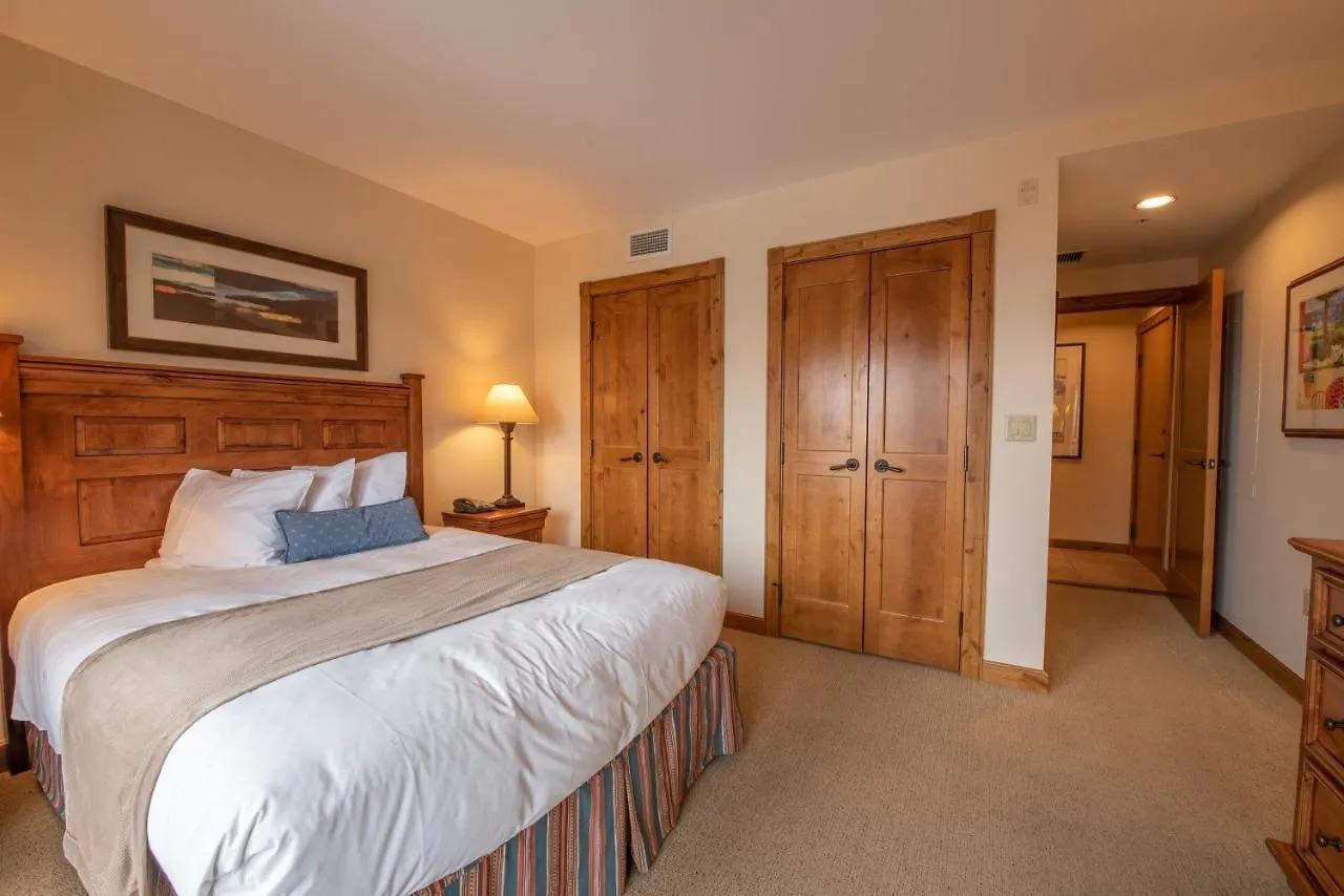 Large 3 Bedroom 4 Bathroom In Mountaineer Square Apartment Crested Butte
