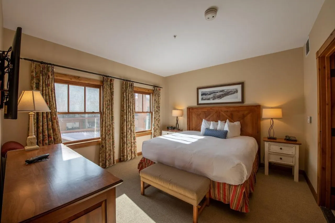 Kid-friendly 2 Bedroom 3 Bathroom - Slopeside Apartment