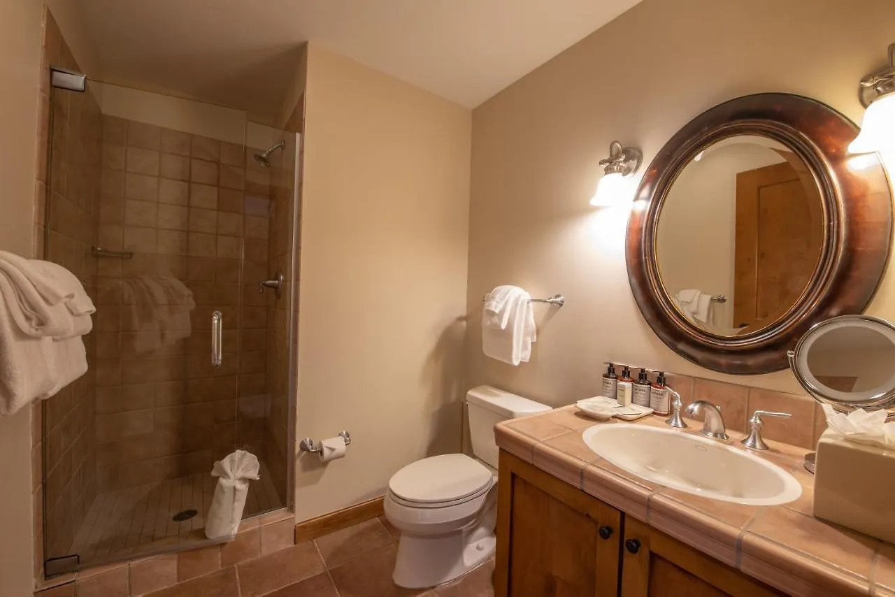 Large 3 Bedroom 4 Bathroom In Mountaineer Square Apartment Crested Butte