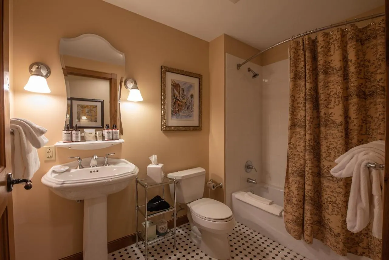 Large 3 Bedroom 4 Bathroom In Mountaineer Square Crested Butte
