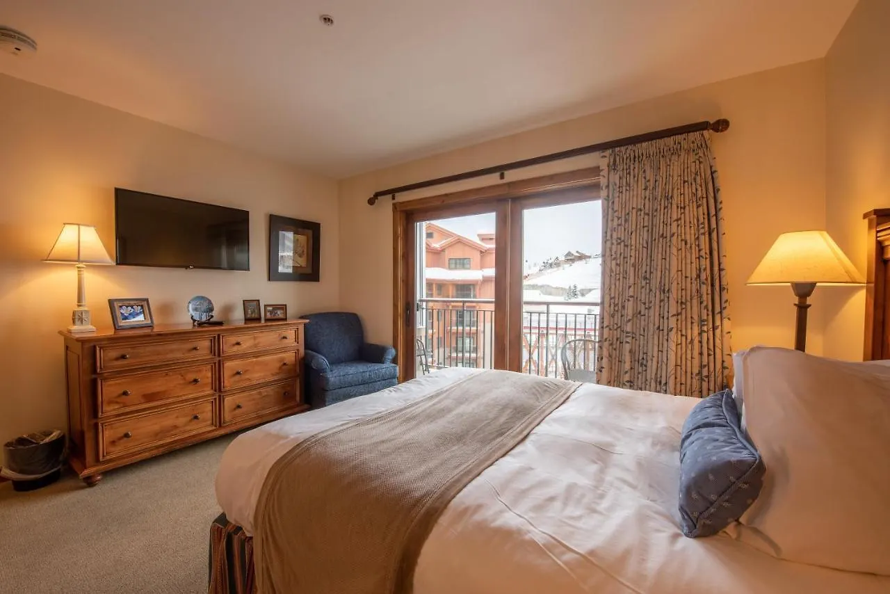Apartment Large 3 Bedroom 4 Bathroom In Mountaineer Square *