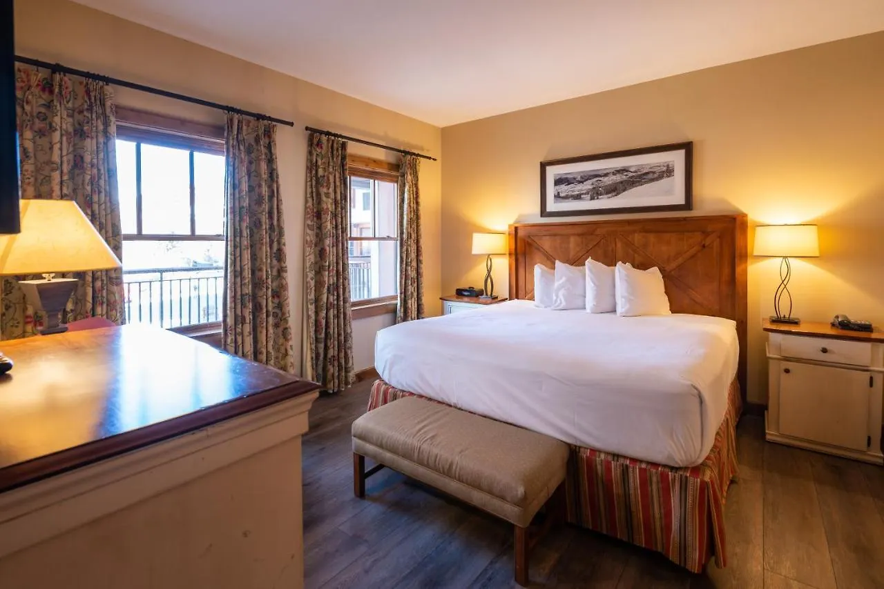 Two Bedroom With A Balcony In Mountaineer Square *