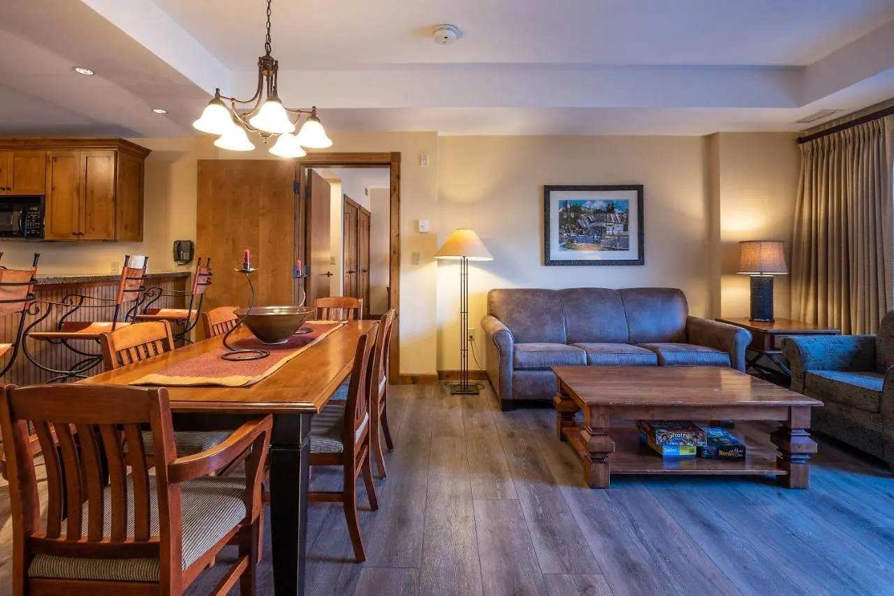 Two Bedroom With A Balcony In Mountaineer Square