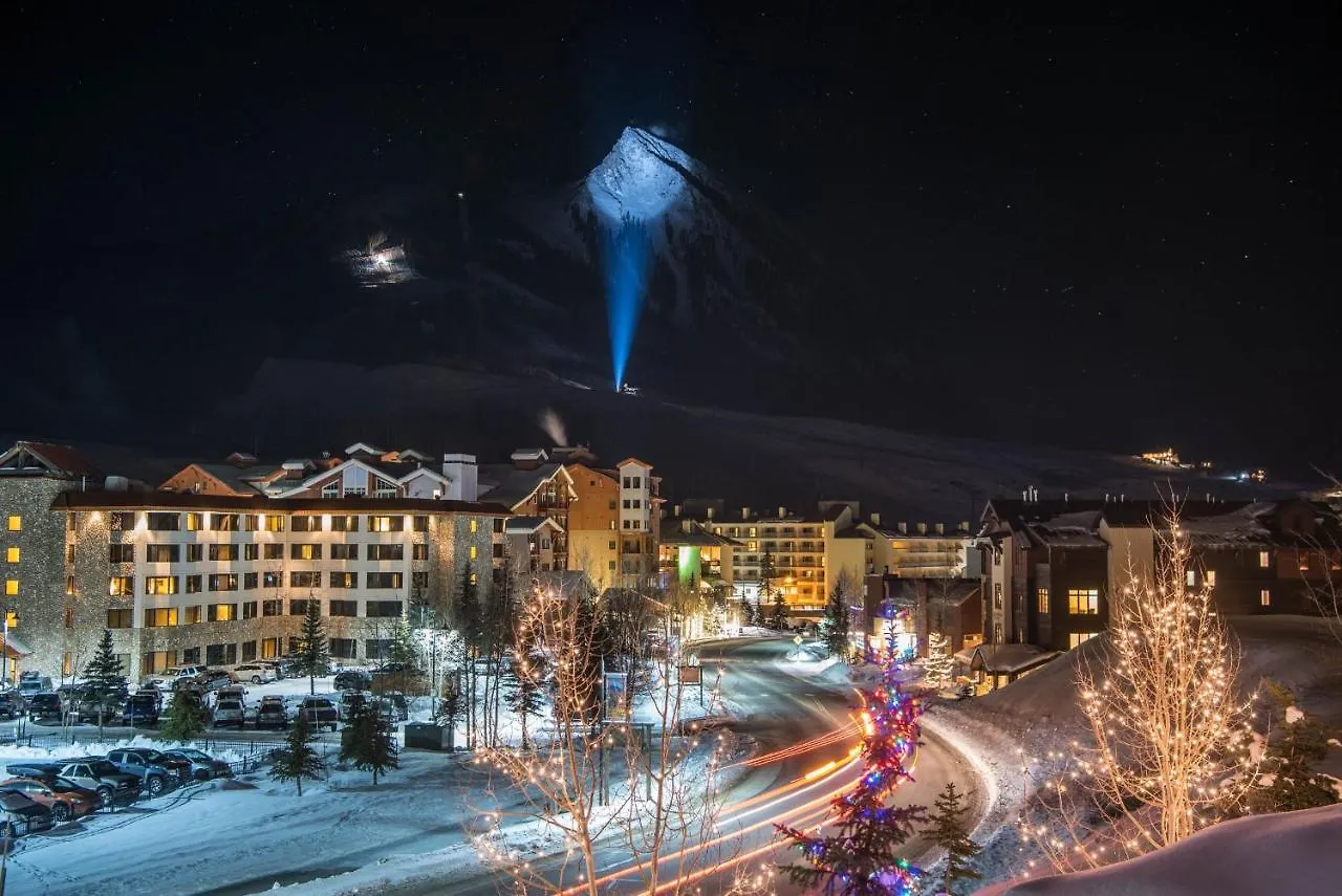 Beautifully Renovated Two Bedroom With A Balcony In Mountaineer Square Apartment Crested Butte