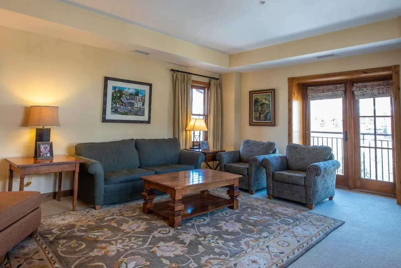 Two Bedroom With Balcony Over Mountaineer Square - Just Steps From The Slopes! *