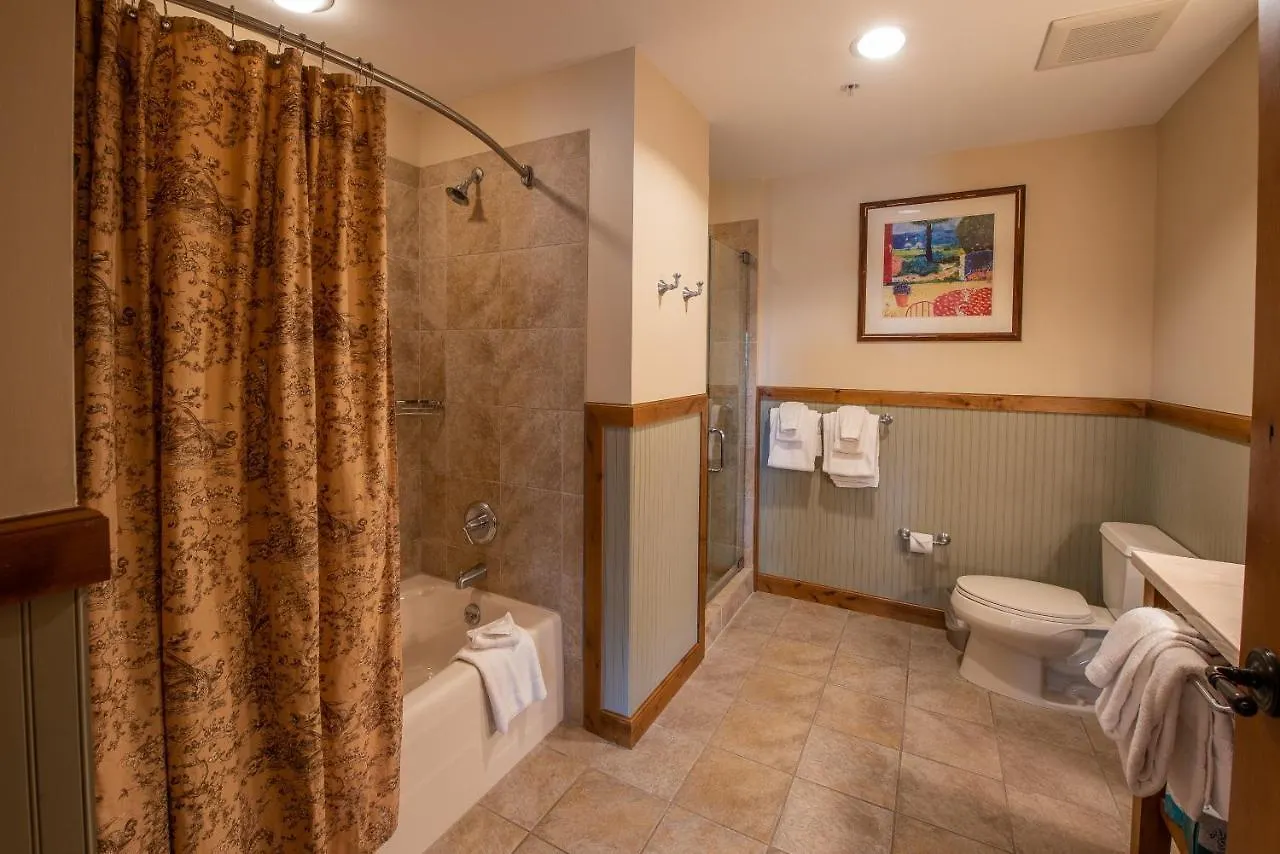 Two Bedroom With Balcony Over Mountaineer Square - Just Steps From The Slopes! *