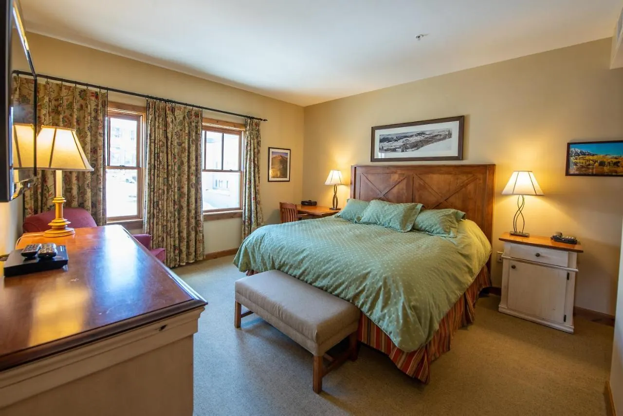 Apartment Two Bedroom With Balcony Over Mountaineer Square - Just Steps From The Slopes! Crested Butte