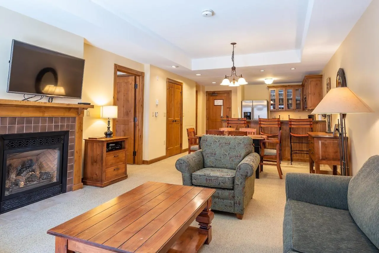 Apartment One Bedroom With Large Balcony Over Mountaineer Square Crested Butte