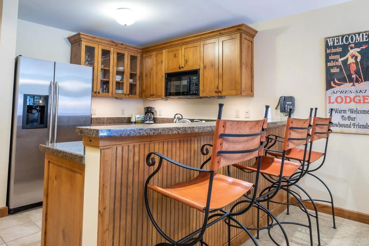 Apartment One Bedroom With Large Balcony Over Mountaineer Square Crested Butte