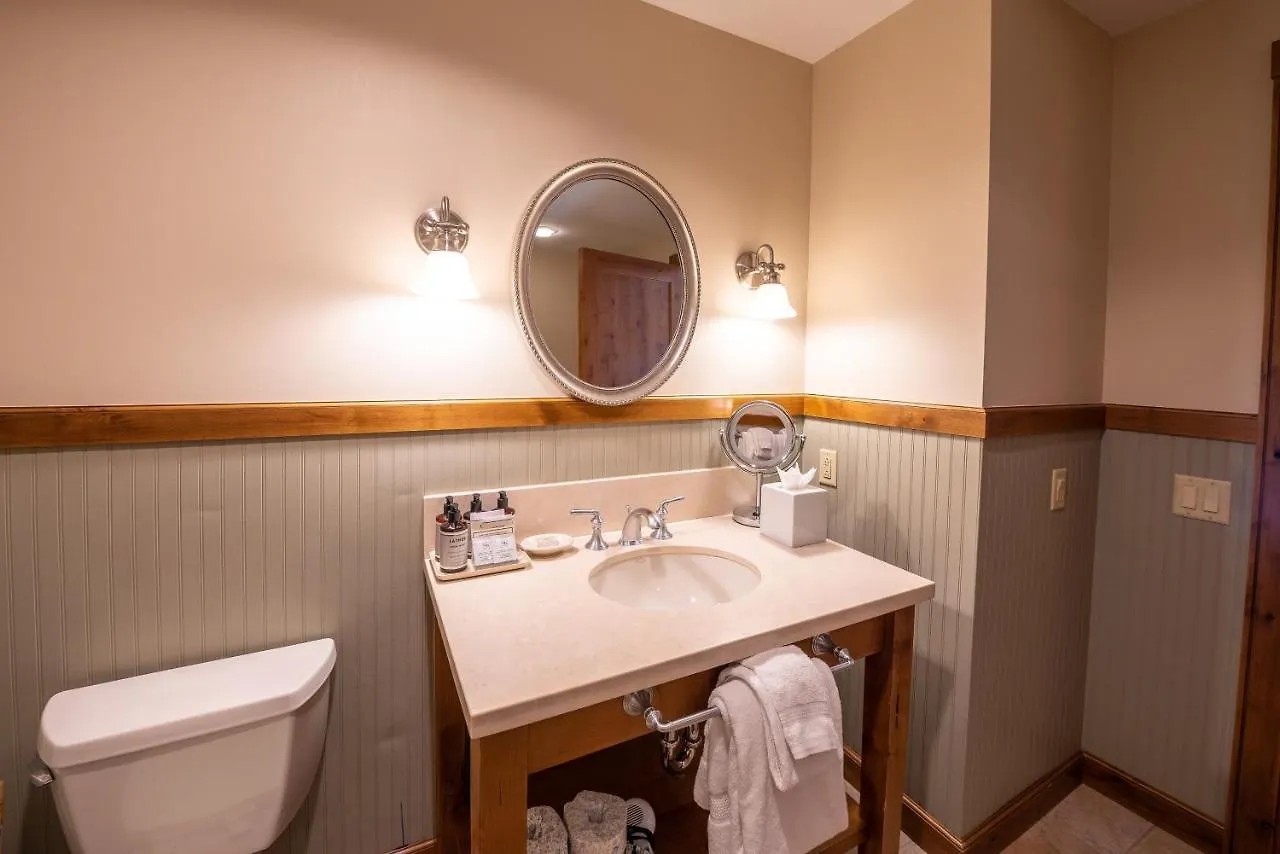 One Bedroom With Large Balcony Over Mountaineer Square Apartment Crested Butte