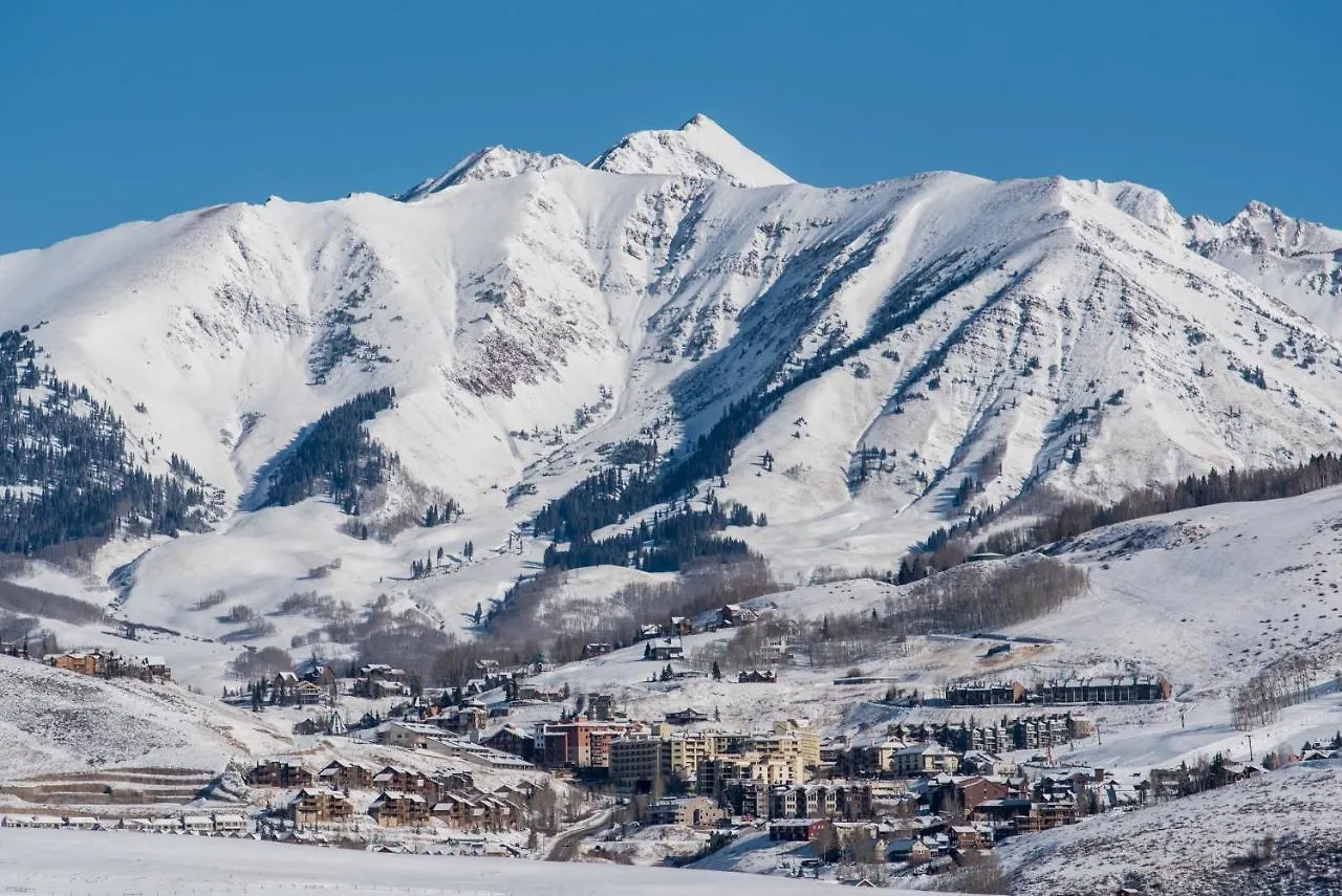 One Bedroom With Large Balcony Over Mountaineer Square Apartment Crested Butte