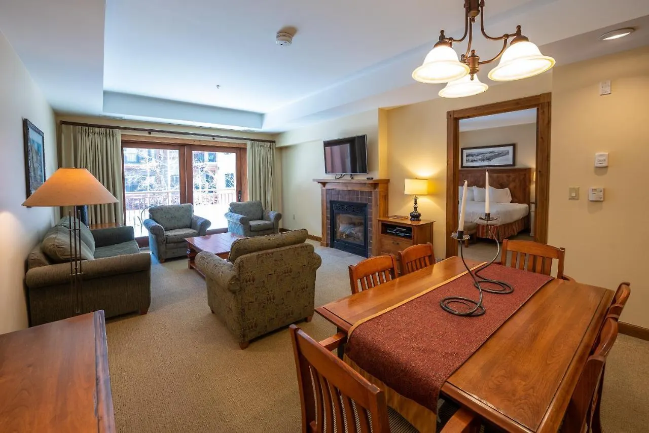 One Bedroom With Large Balcony Over Mountaineer Square * Crested Butte