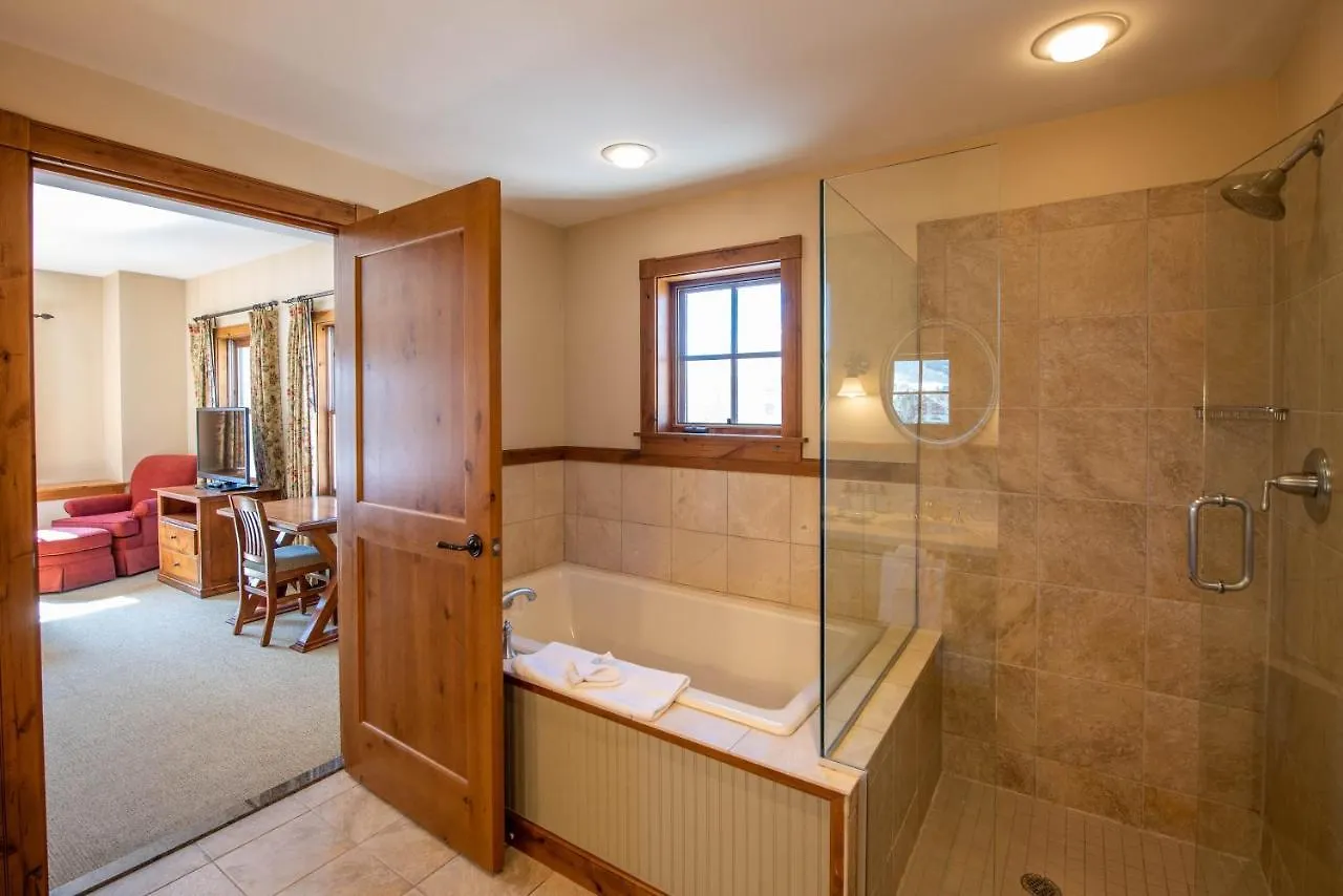 Spacious 3 Bedroom With Balcony In Mountaineer Square * Crested Butte