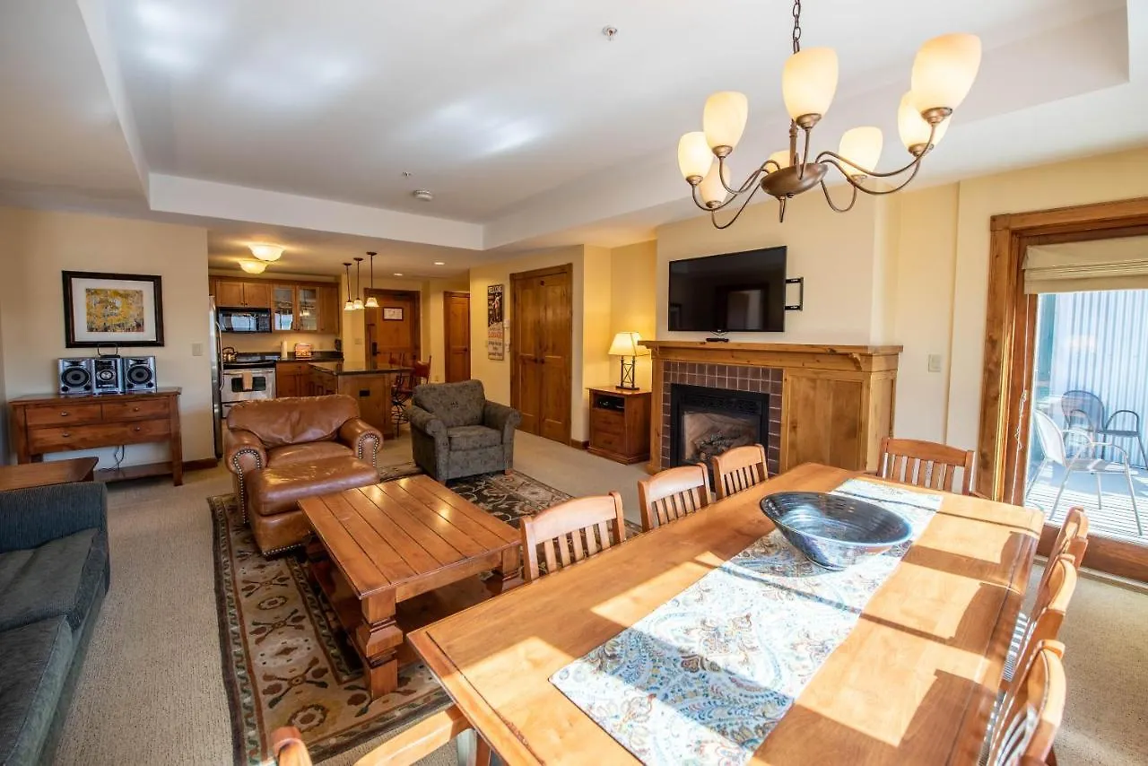 Spacious 3 Bedroom With Balcony In Mountaineer Square Apartment