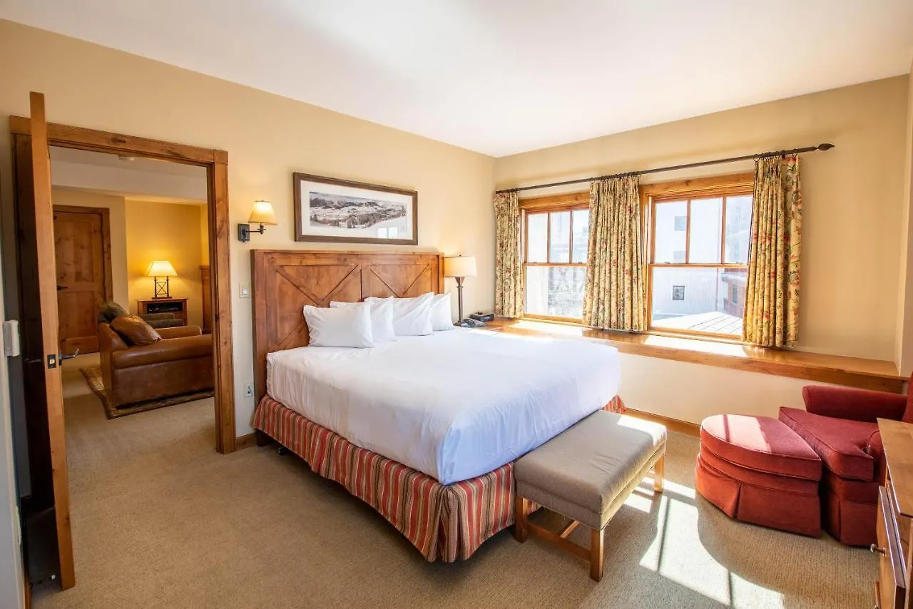 Spacious 3 Bedroom With Balcony In Mountaineer Square Apartment Crested Butte