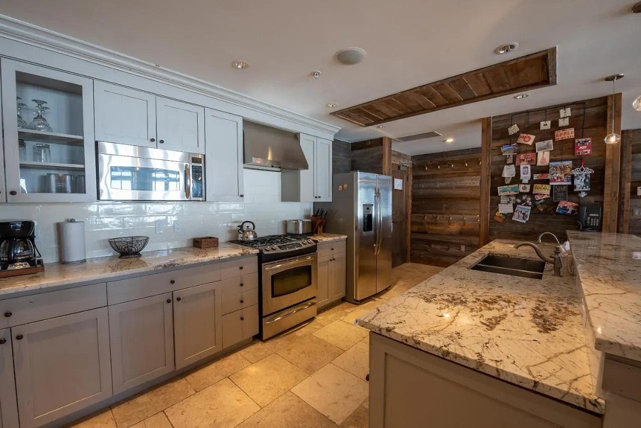 Apartment Three Bedroom Mountain Chic 6th Floor Penthouse With Amazing View