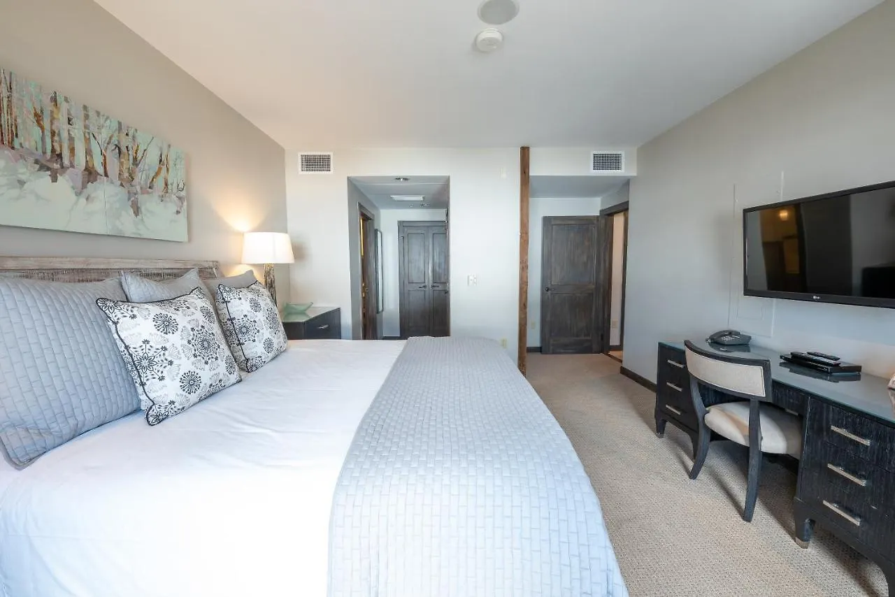 Three Bedroom Mountain Chic 6th Floor Penthouse With Amazing View
