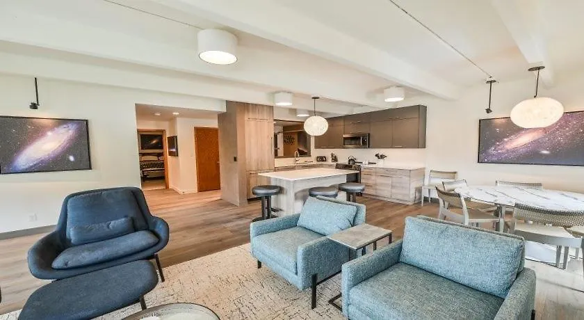 Apartment Spacious 3 Bedroom Plaza Unit With Washer Dryer *