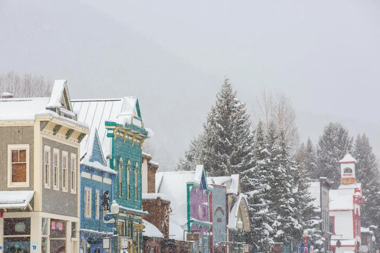Grand In The Heart Of Mt Crested Butte