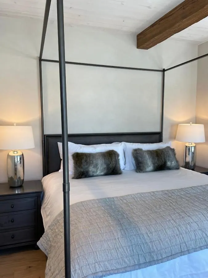 Vaquera House Hotel