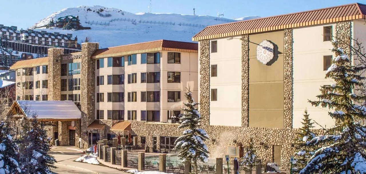 Apartment Grand In The Heart Of Mt Cb *