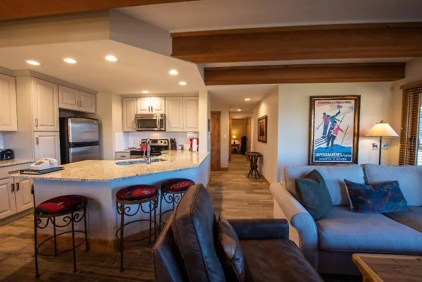 Mountain-contemporary 2 Bedroom Apartament
