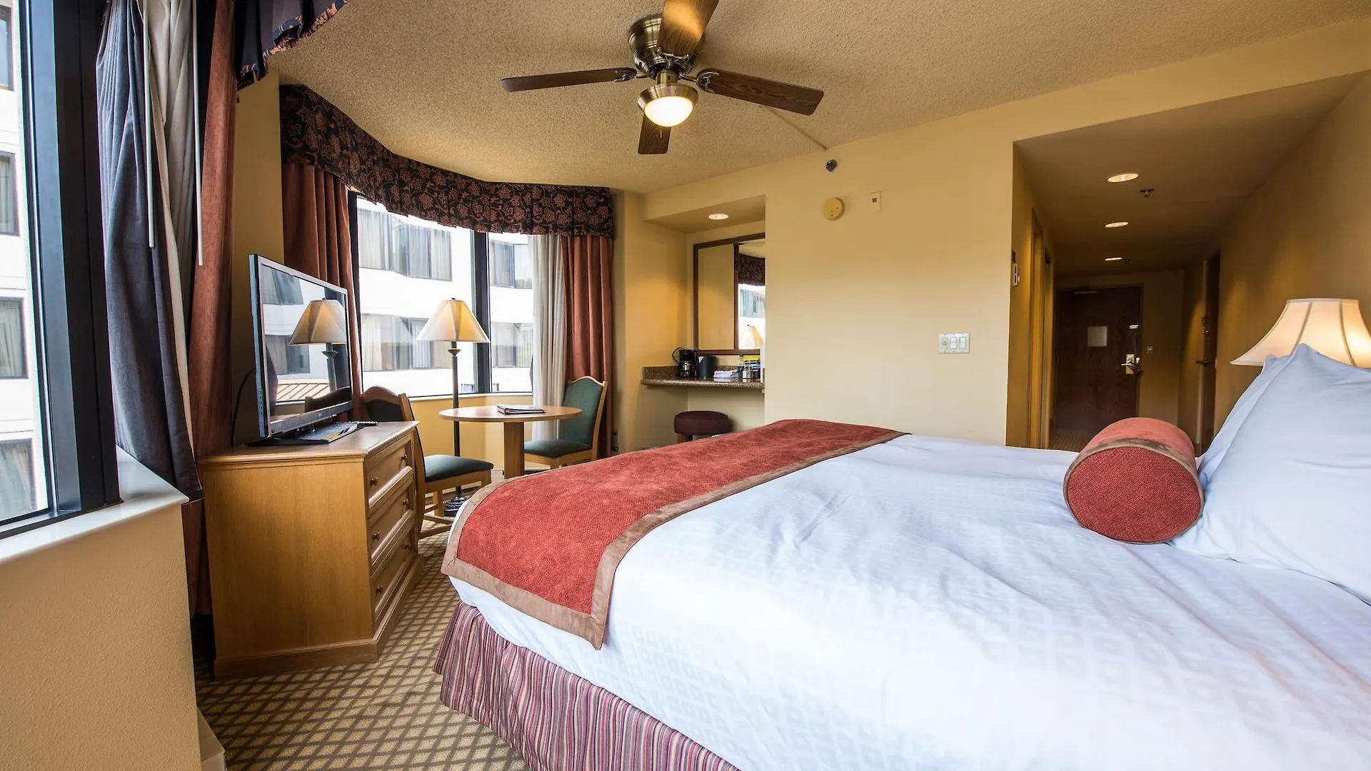 Hotel The Grand And 3*