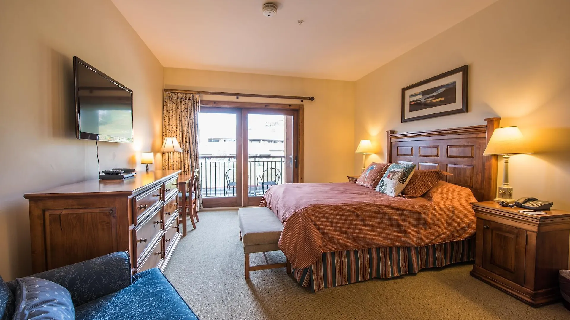 Resort The At Mountaineer Square 4*
