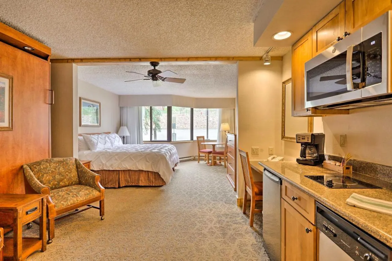 With Community Hot Tub And Pool! Apartment *
