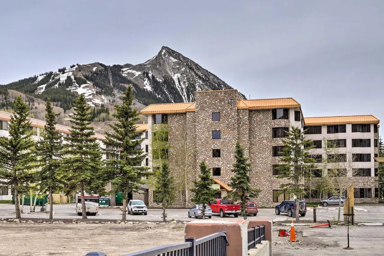 With Community Hot Tub And Pool! * Crested Butte