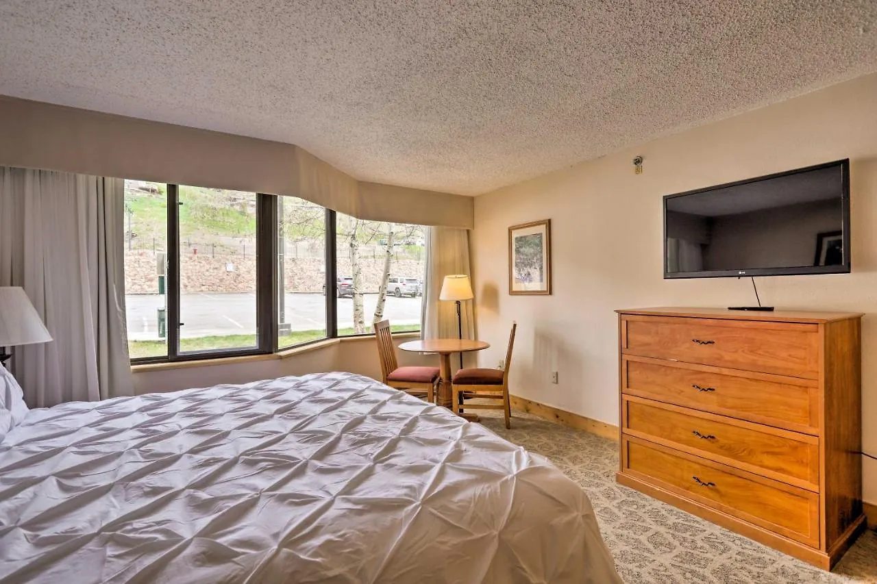 With Community Hot Tub And Pool! * Crested Butte