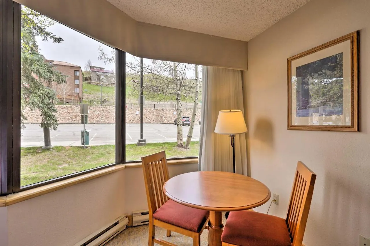 With Community Hot Tub And Pool! Apartment *