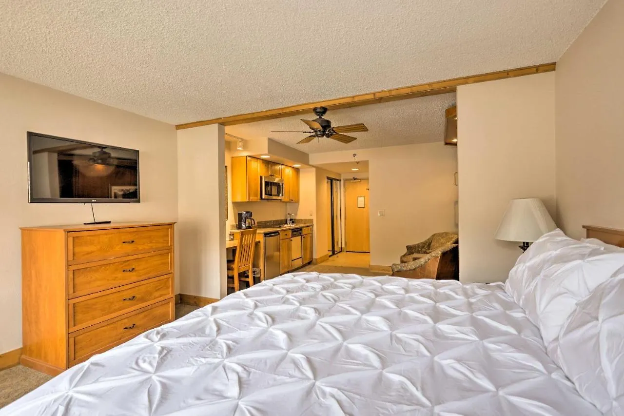 Apartment With Community Hot Tub And Pool! *