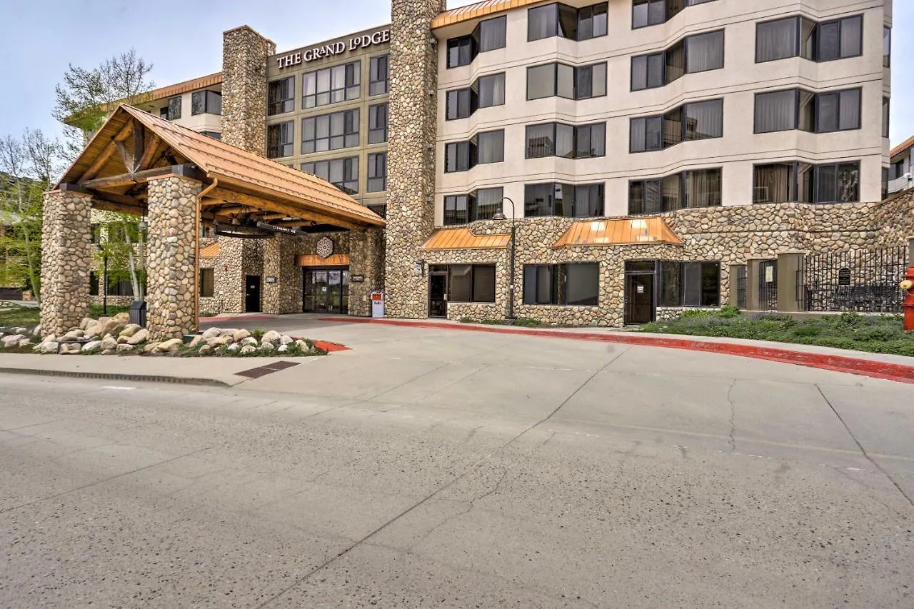 With Community Hot Tub And Pool! Apartment *