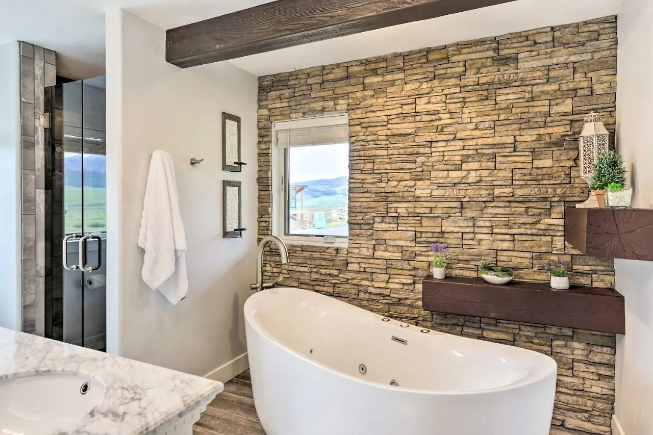 Holiday home Getaway Less Than 7 Mi To Resort! *