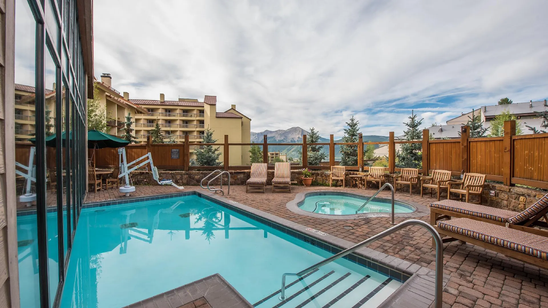 The At Mountaineer Square Mount Crested Butte