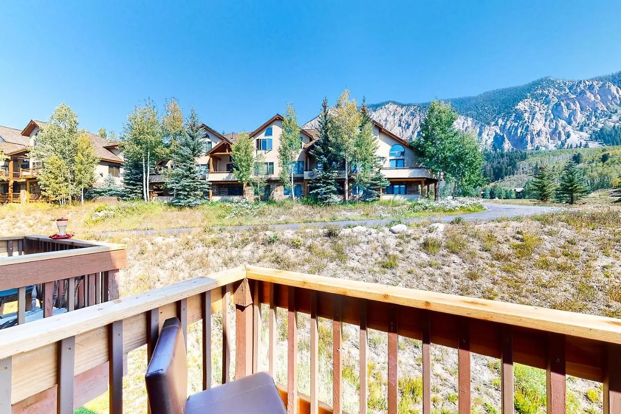 Hotel Away Out On The Mountain *