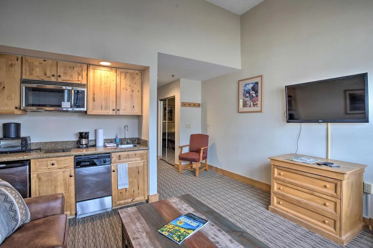 Cozy Colorado Near Slopes *