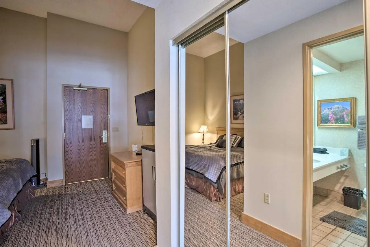 Cozy Colorado Near Slopes *