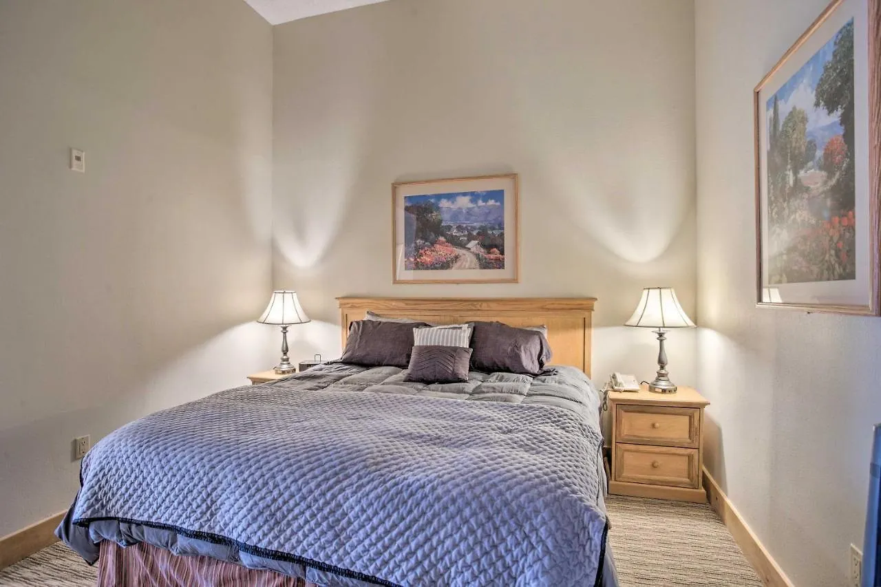 Cozy Colorado Near Slopes *