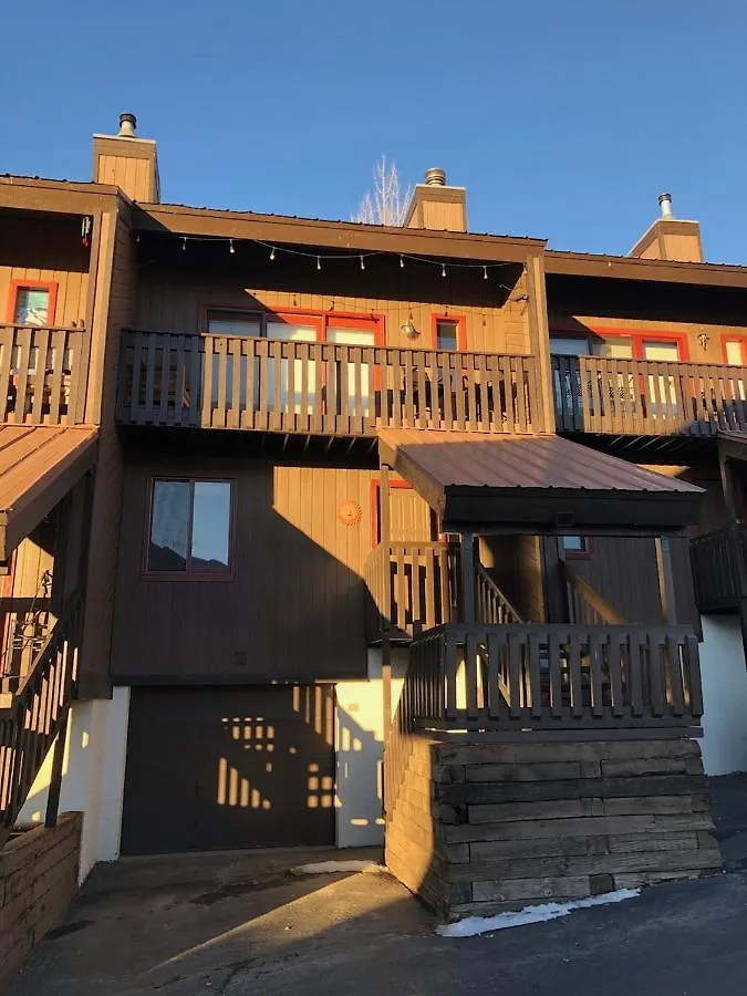 Holiday home In, Walk Out! The Perfect Mountain Retreat! *